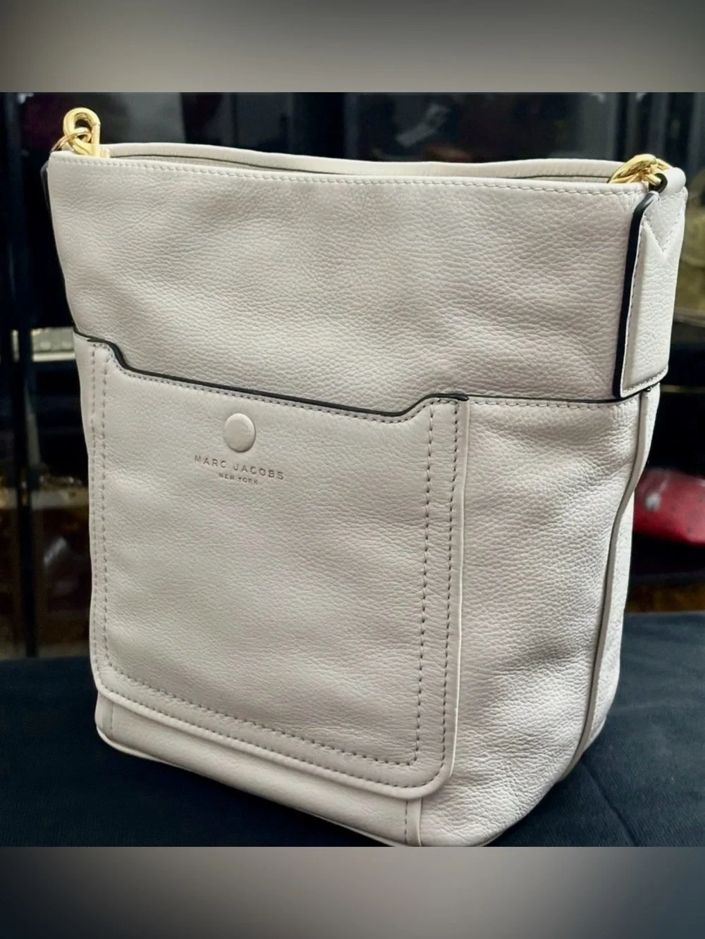 MARC JACOBS Empire City Leather Bucket Crossbody /Shoulder Bag In Ivory.